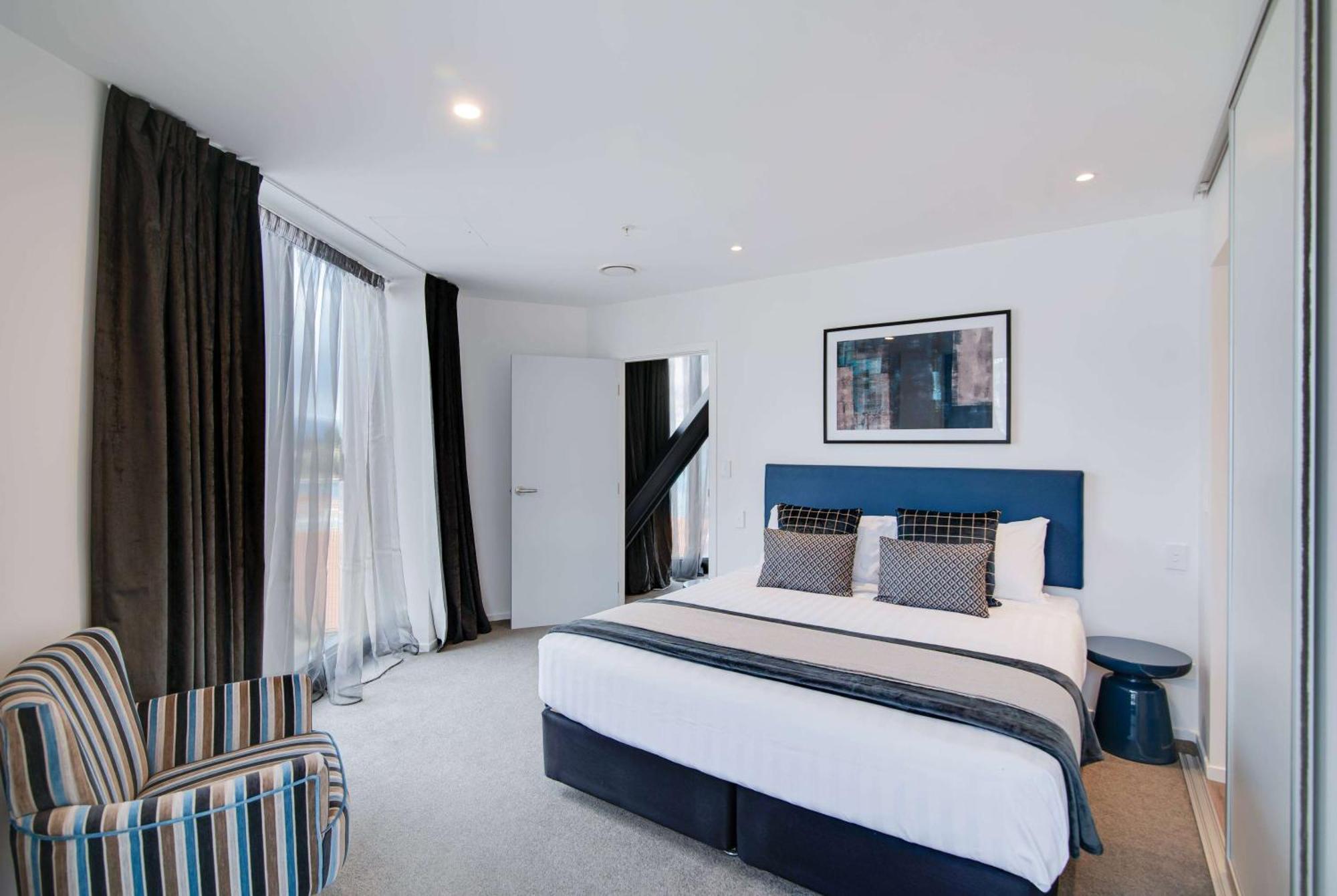 Ramada By Wyndham Queenstown Central Exteriér fotografie