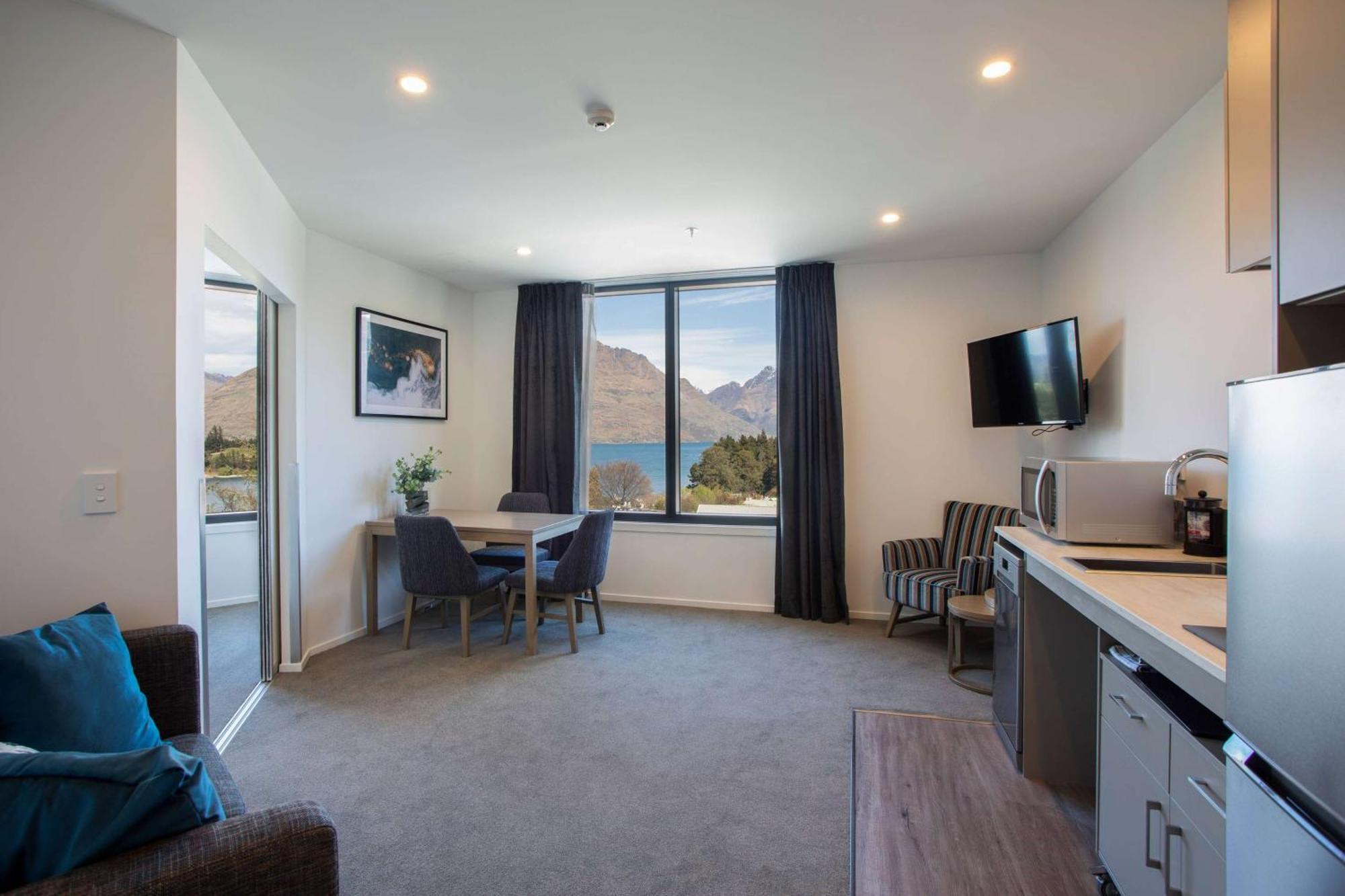 Ramada By Wyndham Queenstown Central Exteriér fotografie